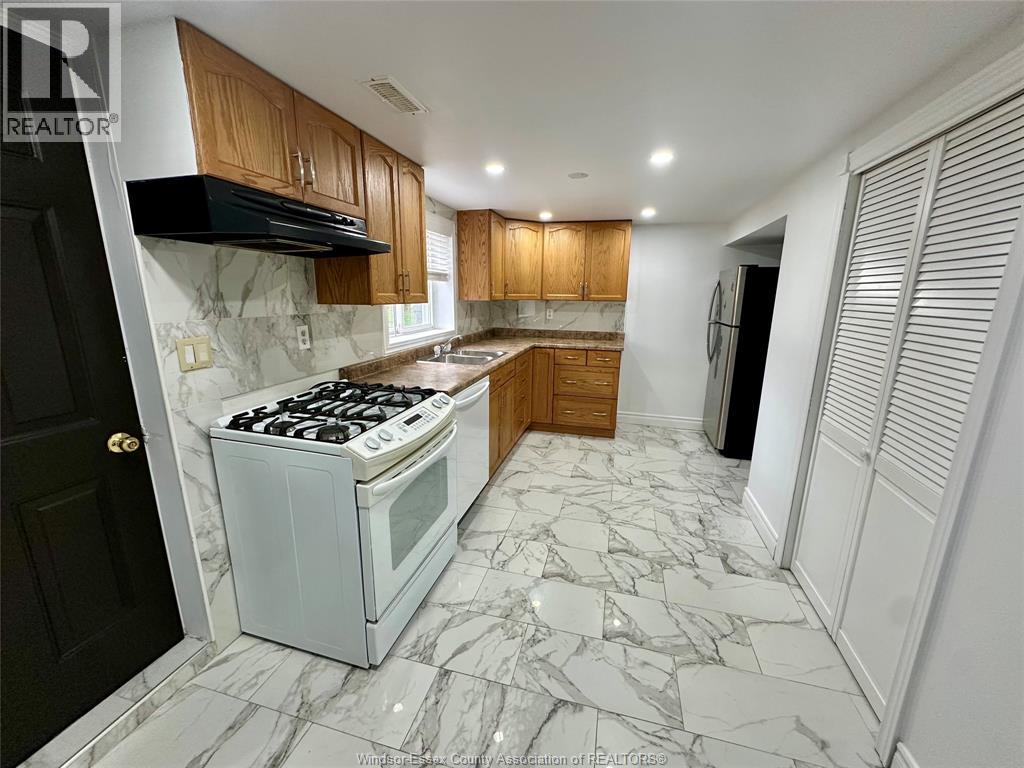 31 PLUMBROOK, Leamington, Ontario, N8H4K7 — Photo 11
