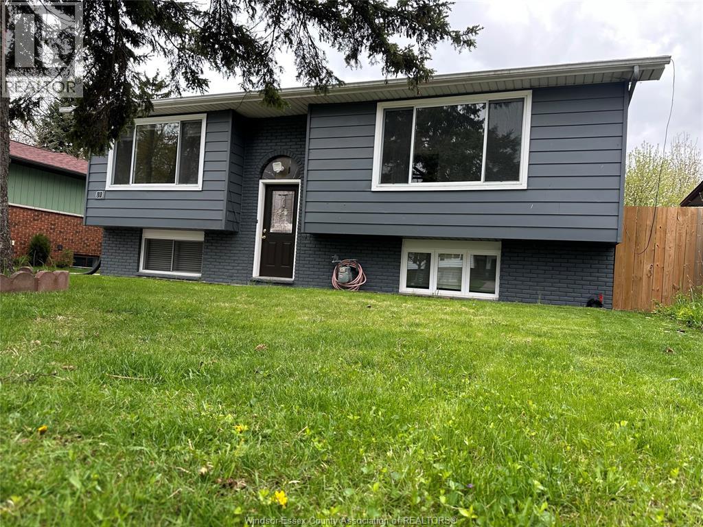 31 PLUMBROOK, Leamington, Ontario, N8H4K7 — Photo 2