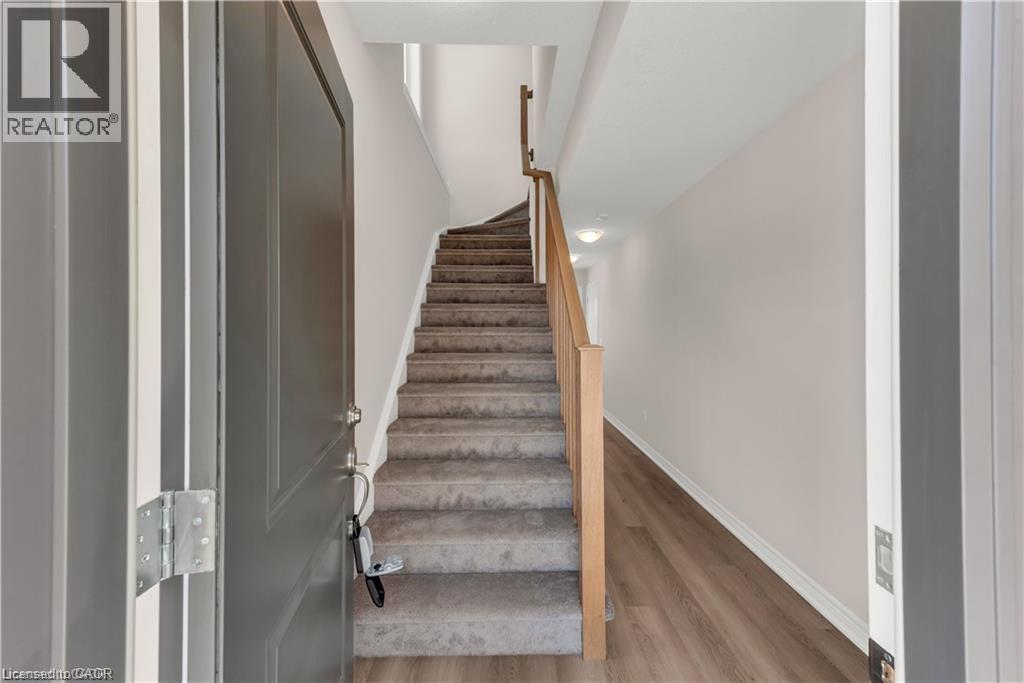 19 PICARDY Drive Unit# 57, Hamilton, Ontario, L8J0M7 — Photo 4
