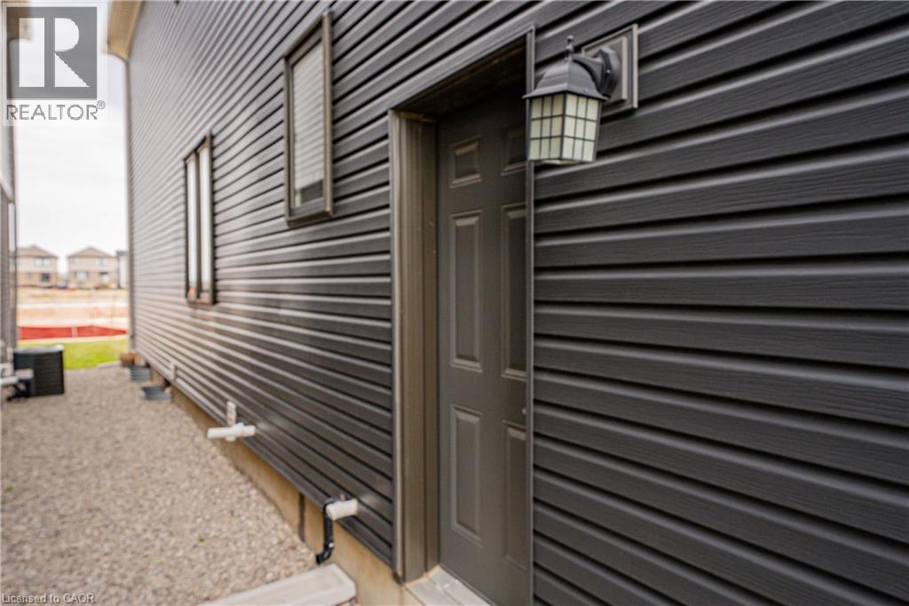 22 OAKTREE Drive, Caledonia, Ontario, N3W0E6 — Photo 36