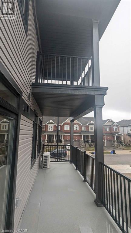 4 OAT Lane, Kitchener, Ontario, N2R1R7 — Photo 8