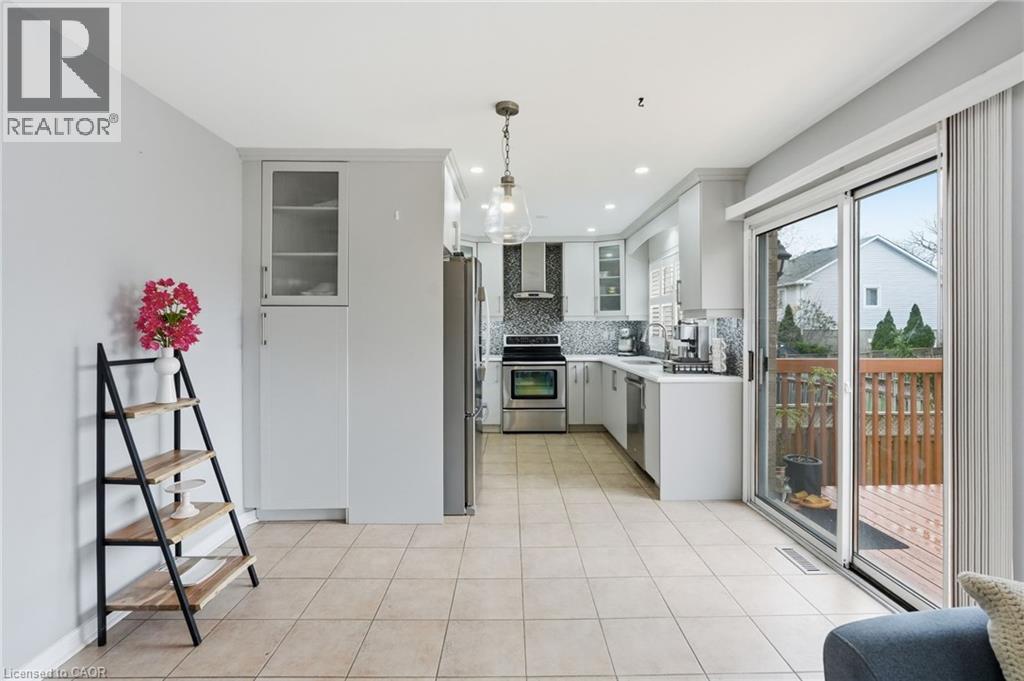 5010 BUNTON Crescent, Burlington, Ontario, L7L6H2 — Photo 13