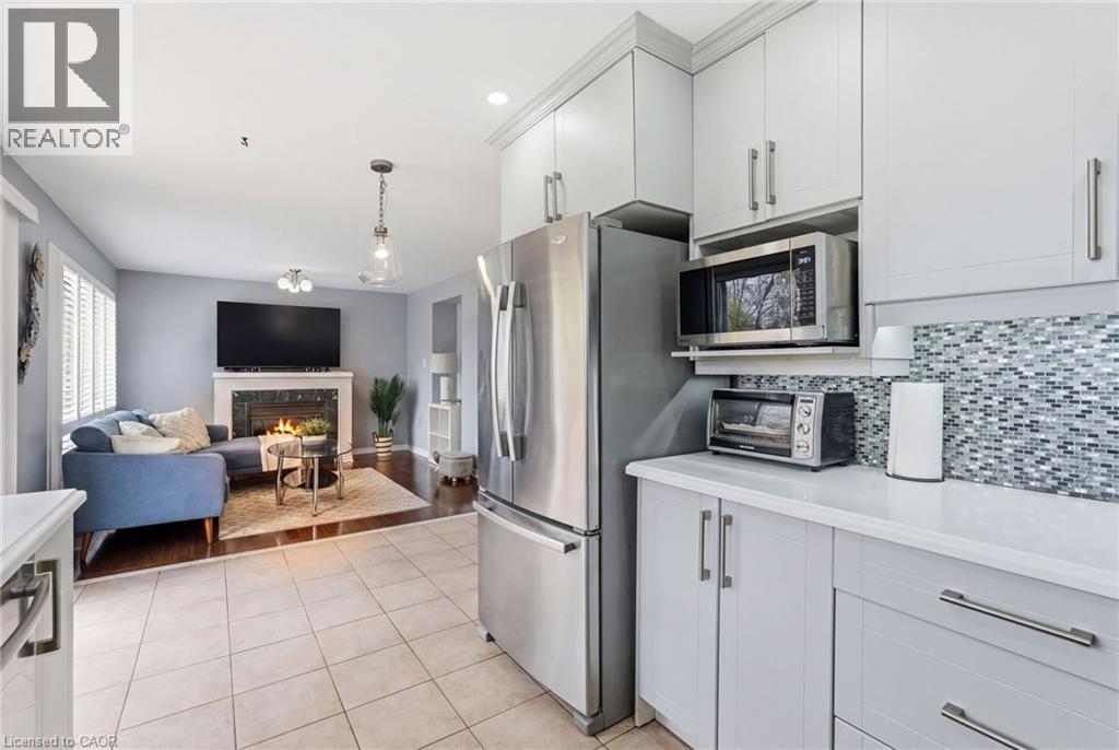 5010 BUNTON Crescent, Burlington, Ontario, L7L6H2 — Photo 16