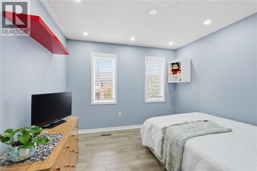 5010 BUNTON Crescent, Burlington, Ontario, L7L6H2 — Photo 29