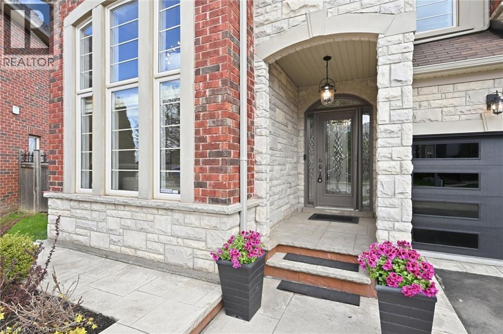 4186 FULLER Crescent, Burlington, Ontario, L7M0M5 — Photo 2