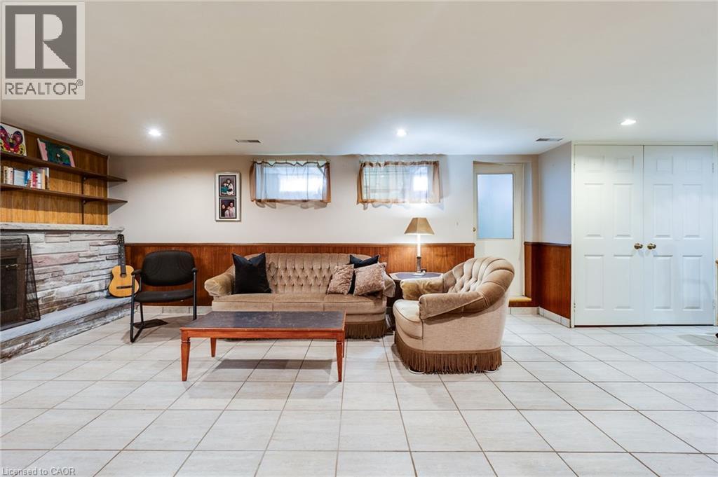 11 SANDRA Court, Hamilton, Ontario, L8T1Z7 — Photo 35