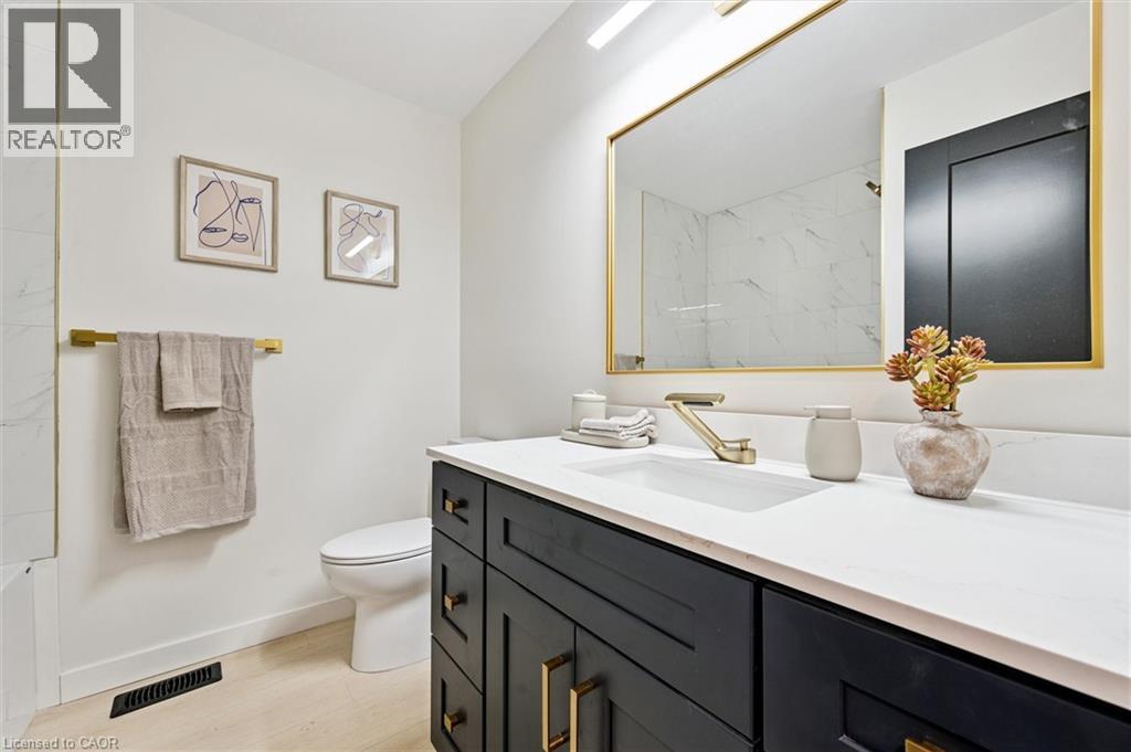 459 DRUMMERHILL Crescent, Waterloo, Ontario, N2T1G3 — Photo 7