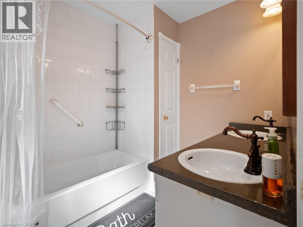 105 CALLA Terrace, Welland, Ontario, L3C7C2 — Photo 22