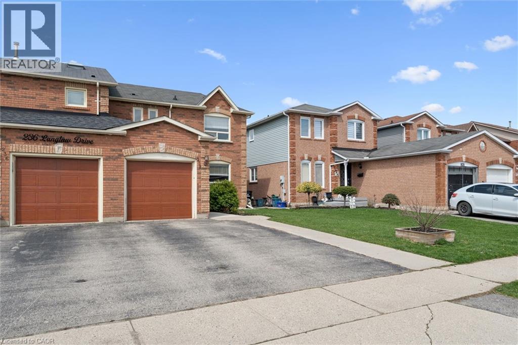 238 LANGLAW Drive, Cambridge, Ontario, N1P1B6 — Photo 2