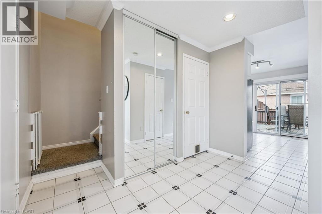 238 LANGLAW Drive, Cambridge, Ontario, N1P1B6 — Photo 8