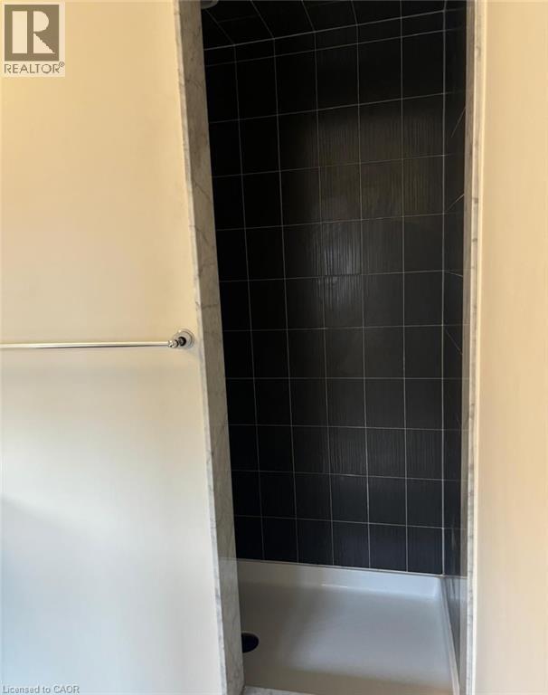 7761 WHITE PINE Crescent, Niagara Falls, Ontario, L2H3R4 — Photo 12