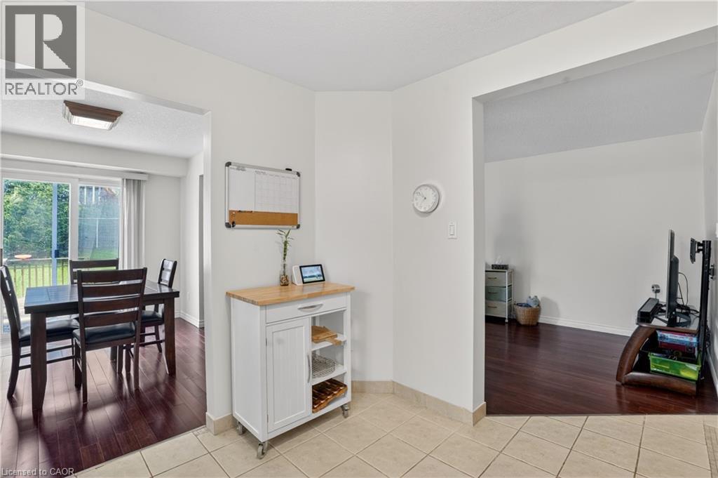 331 KEEWATIN Avenue, Kitchener, Ontario, N2B3W3 — Photo 12