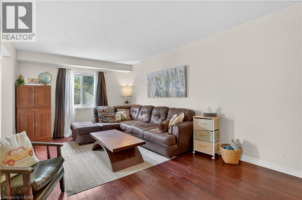 331 KEEWATIN Avenue, Kitchener, Ontario, N2B3W3 — Photo 19