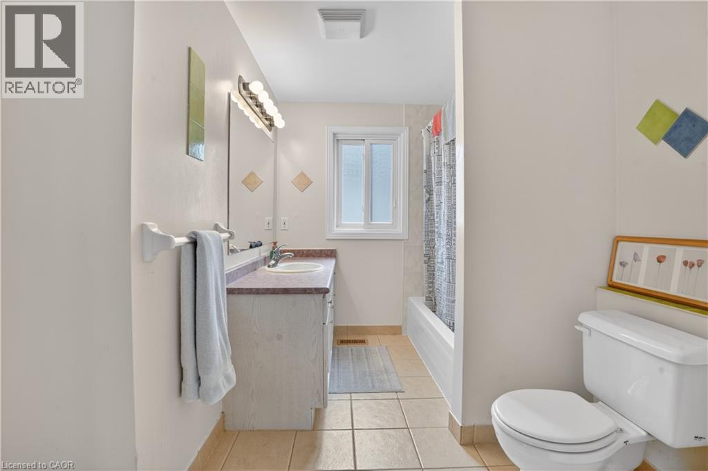 331 KEEWATIN Avenue, Kitchener, Ontario, N2B3W3 — Photo 26