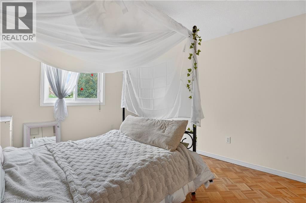 331 KEEWATIN Avenue, Kitchener, Ontario, N2B3W3 — Photo 35