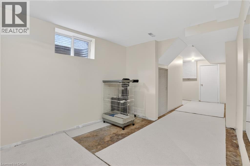 331 KEEWATIN Avenue, Kitchener, Ontario, N2B3W3 — Photo 38