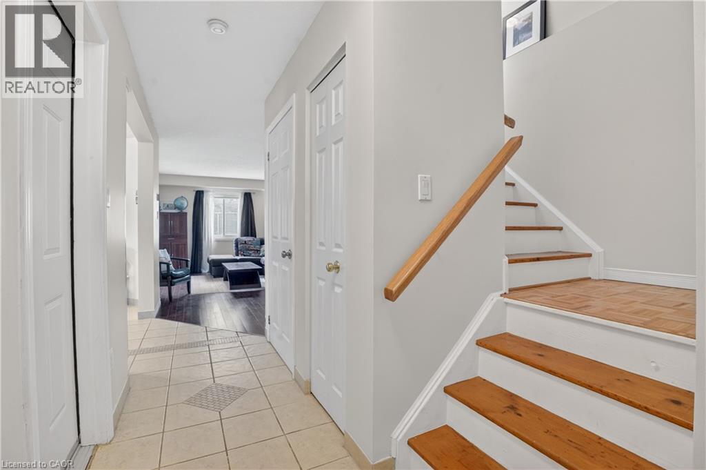 331 KEEWATIN Avenue, Kitchener, Ontario, N2B3W3 — Photo 5