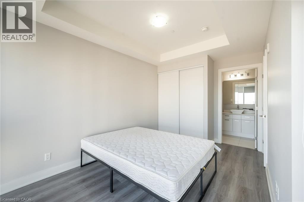 150 MAIN Street W Unit# PH3, Hamilton, Ontario, L8P1H8 — Photo 8