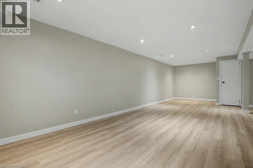 104 RALGREEN Crescent, Kitchener, Ontario, N2M1T9 — Photo 19