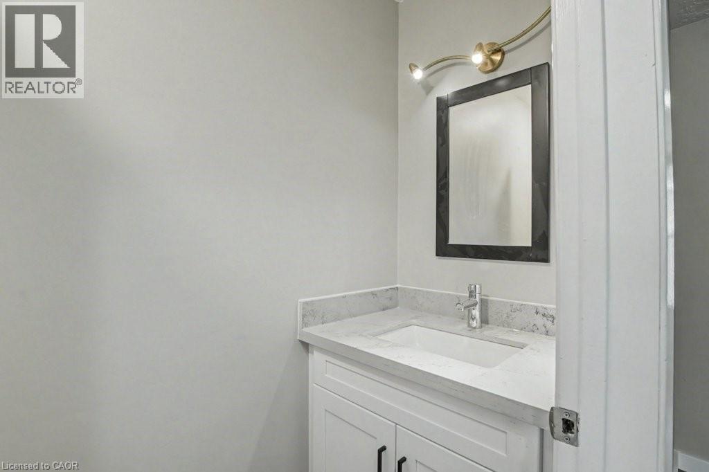 104 RALGREEN Crescent, Kitchener, Ontario, N2M1T9 — Photo 24