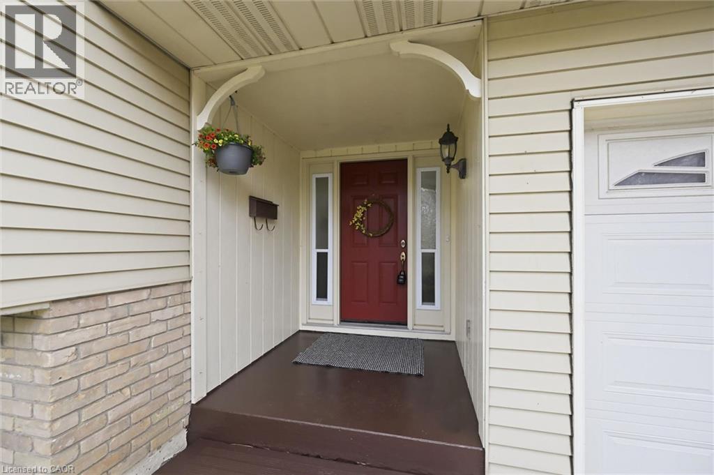 8 SULLIVAN'S Lane, Dundas, Ontario, L9H5N7 — Photo 4