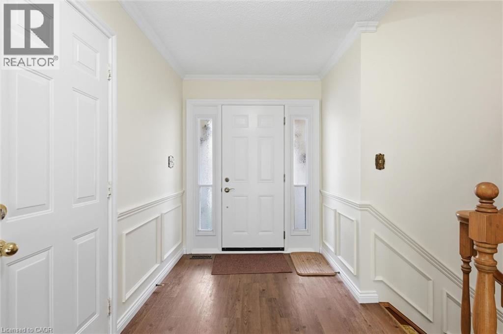 8 SULLIVAN'S Lane, Dundas, Ontario, L9H5N7 — Photo 5