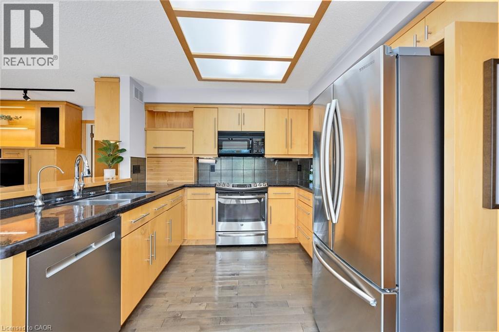 33 WALNUT Drive, Guelph, Ontario, N1E4B4 — Photo 12