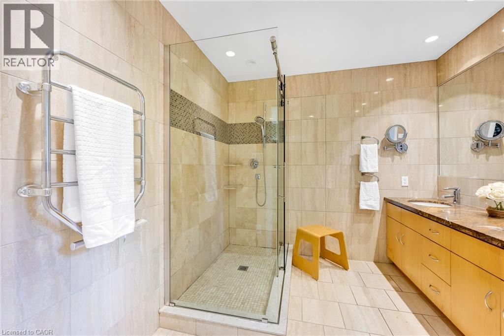 33 WALNUT Drive, Guelph, Ontario, N1E4B4 — Photo 23