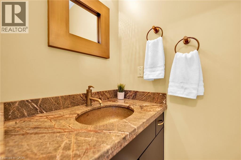 33 WALNUT Drive, Guelph, Ontario, N1E4B4 — Photo 25