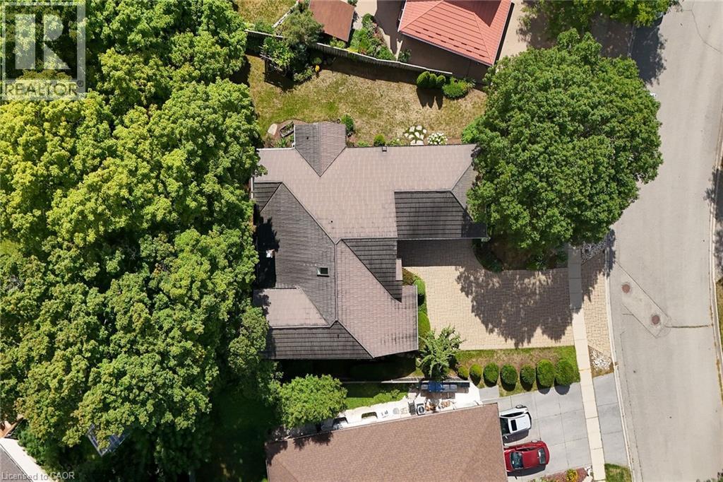 33 WALNUT Drive, Guelph, Ontario, N1E4B4 — Photo 37