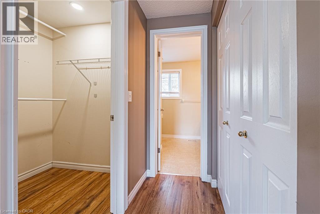 40 MERLENE Court, Cambridge, Ontario, N3C4G1 — Photo 16