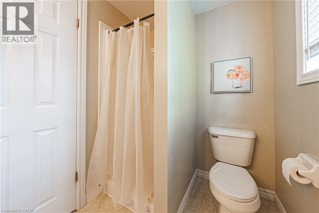 40 MERLENE Court, Cambridge, Ontario, N3C4G1 — Photo 18