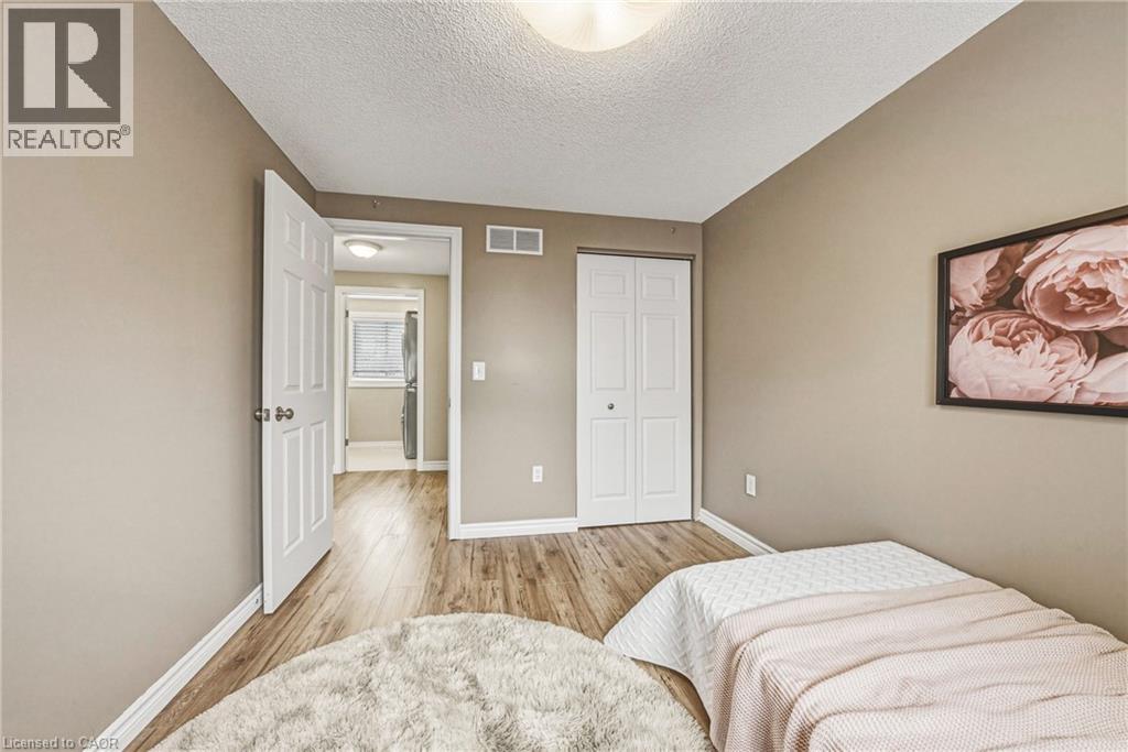 40 MERLENE Court, Cambridge, Ontario, N3C4G1 — Photo 22