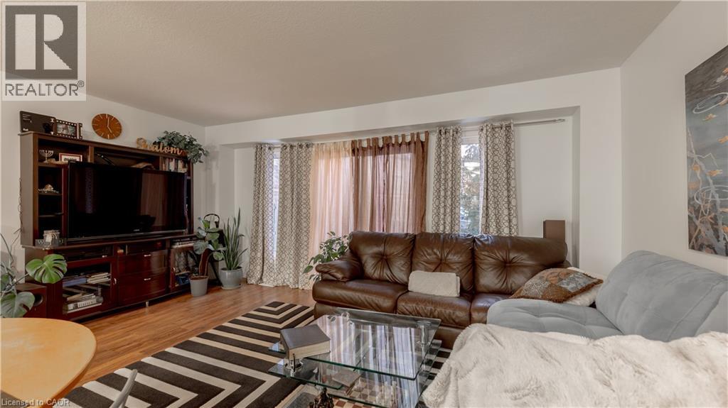 85 BANKSIDE Drive Unit# E34, Kitchener, Ontario, N2N3M4 — Photo 8
