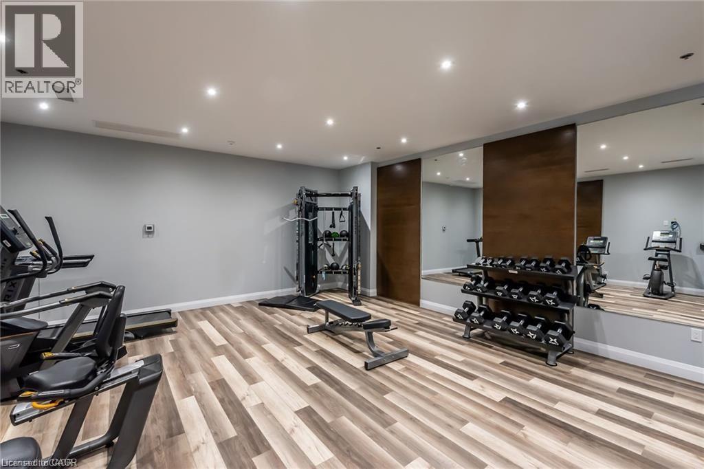 1 REDFERN Avenue Unit# 403, Hamilton, Ontario, L9C7S8 — Photo 8