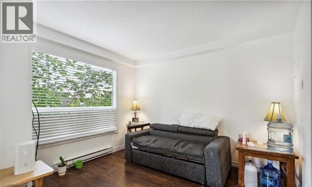 262 PATRICIA Avenue Unit# 2, Kitchener, Ontario, N2M1J9 — Photo 2
