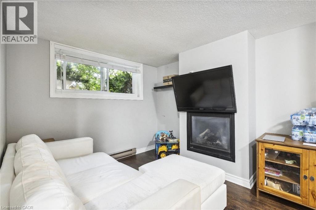 262 PATRICIA Avenue Unit# 2, Kitchener, Ontario, N2M1J9 — Photo 8