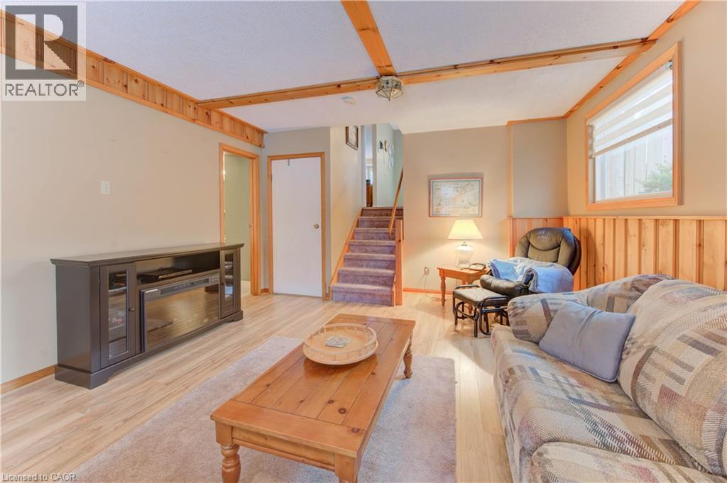 33 MANOR Drive, Kitchener, Ontario, N2A2T9 — Photo 22
