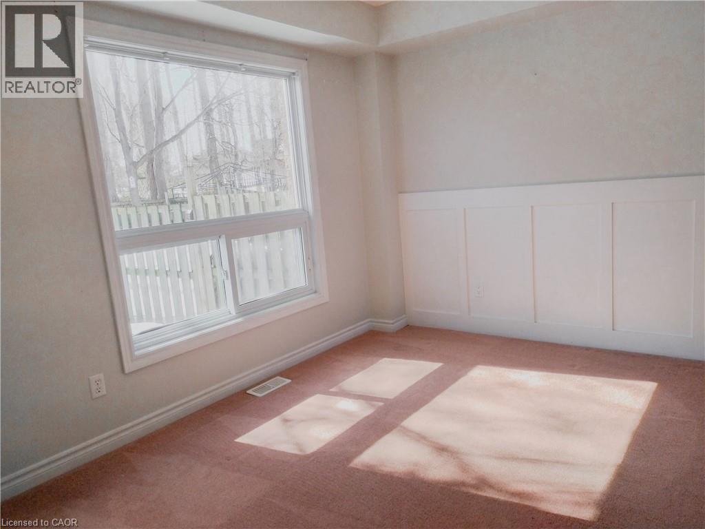 569 ACTIVA Avenue, Kitchener, Ontario, N2E4C3 — Photo 23