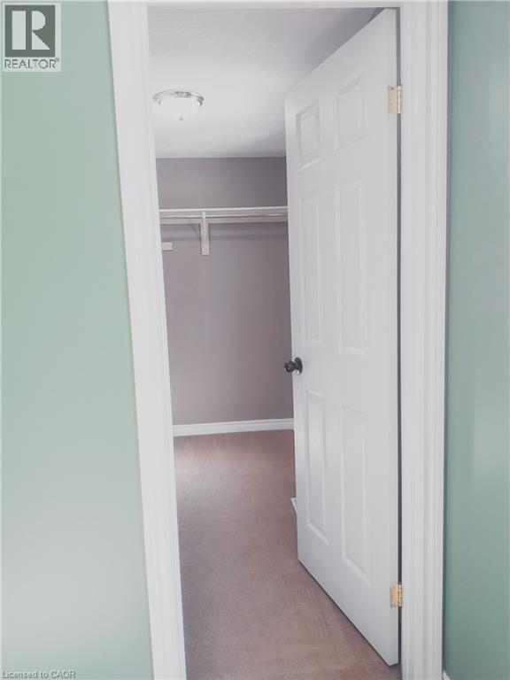 569 ACTIVA Avenue, Kitchener, Ontario, N2E4C3 — Photo 9
