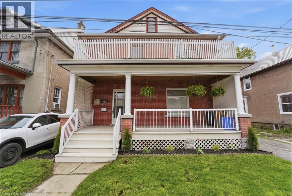 15 AVENUE Place, Welland, Ontario, L3B4B2 — Photo 1