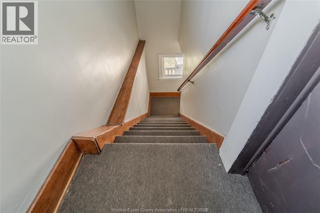 1135 Janette AVENUE, Windsor, Ontario, N9A5A6 — Photo 1