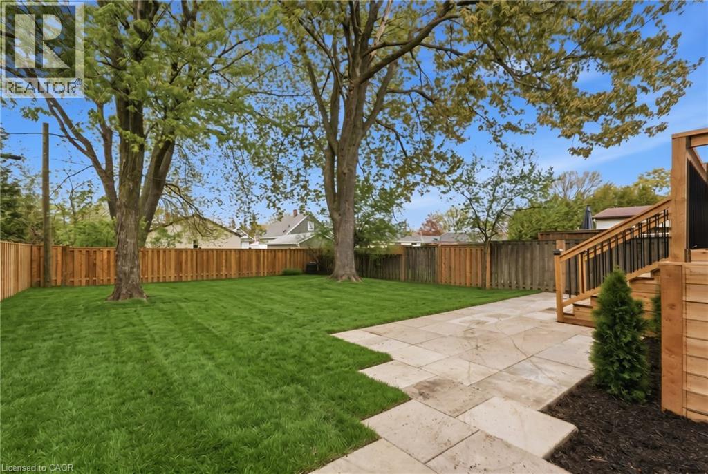 374 EAST 13TH Street, Hamilton, Ontario, L9A4A1 — Photo 1